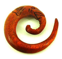 Cargar imagen en el visor de la galería, Spirale Elefant Tribal Piercing Holz Unisex Expander handgeschnitzt Organic - chic-net.de
