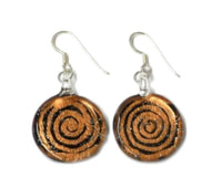 Cargar imagen en el visor de la galería, Spirale Glitzer orange Glasohrringe schwarz handbemalt 925er Sterling Silber Glas Ohrringe - chic-net.de
