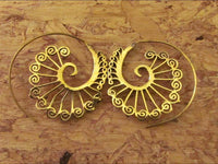 Load image into Gallery viewer, Spiralen Ohrringe Brass spiralig Stäbe antik golden Tribal Piercing - chic-net.de
