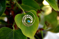 Cargar imagen en el visor de la galería, Spiralen Ohrringe breit gestanzt Türkis oval Messing antik golden nickelfrei Piercing Tribal - chic-net.de
