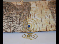 Cargar imagen en el visor de la galería, Spiralen Ohrringe dünn Lapis rund Messing Brass antik golden nickelfrei Piercing Tribal Schmuck - chic-net.de
