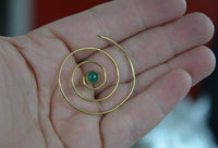 Cargar imagen en el visor de la galería, Spiralen Ohrringe glänzend Messing Jade antik golden Piercing Tribal nickelfrei Schmuck Brass Bronze - chic-net.de
