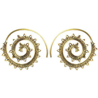Load image into Gallery viewer, Spiralen Ohrringe Punkte Tropfen Kerbe Messing Brass antik golden nickelfrei Tribal Piercing Schmuck - chic-net.de
