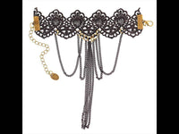 Load image into Gallery viewer, Stoff Armband schwarz, Brass-Kettchen hängend gothic, verstellbar, Karabinerhaken - chic-net.de
