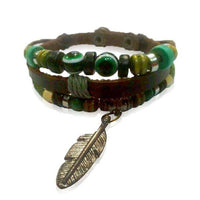 Cargar imagen en el visor de la galería, Surfer Lederarmband Auge der Fatima grün Feder Holz Band Brass verstellbar Leder Schnur nickelfrei - chic-net.de
