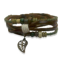 Cargar imagen en el visor de la galería, Surfer Lederarmband grün Blatt Bündel Bänder Holz Brass verstellbar Leder Schnur nickelfrei - chic-net.de
