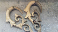 Cargar imagen en el visor de la galería, Tamarinde Holz hell Lobe Piercing Fishtail Hook - chic-net.de
