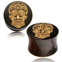 Cargar imagen en el visor de la galería, Tamarindenholz Plug golden Lasergravur Calavera Schädel Mexico Tunnel Expander Tribal - chic-net.de
