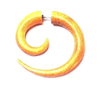 Load image into Gallery viewer, Tribal Fake Piercing Spirale gelb Holz Unisex handgeschnitzt Sonoholz Edelstahlbügel organic - chic-net.de
