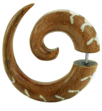 Cargar imagen en el visor de la galería, Tribal Fake Piercing Spirale Muster braun weiß Holz Unisex Bone Inlay Sonoholz Edelstahl Organic - chic-net.de
