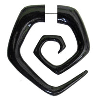 Cargar imagen en el visor de la galería, Tribal Horn Fake Piercing schwarz eckig Spirale Buffalo Horn 6mm Steckverschluss Ohrstecker Ohrring - chic-net.de
