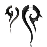 Cargar imagen en el visor de la galería, Tribal Horn Fake Piercing schwarz Spikes Spirale Buffalo 6 mm Ohrstecker Edelstahl Ohrring Organic - chic-net.de
