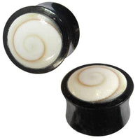 Load image into Gallery viewer, Tribal Horn Plug Shiva Auge Shivaauge Organic Plugs Piercing Ohrstecker Unisex schwarz Tunnel Expander - chic-net.de
