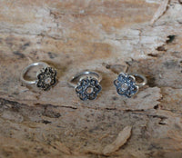 Load image into Gallery viewer, Universal Piercing Ring 925 Silber 1.2mm Kristall Blume - chic-net.de
