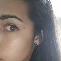 Load image into Gallery viewer, Ohrstecker Unisex 8 mm Kokosnuss Holz Edelstahl Muschel Stein Inlay rund Stern
