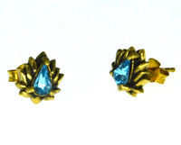 Load image into Gallery viewer, Messing Kristall Ohrstecker gold Lotus Blume 10mm
