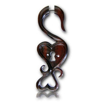 Load image into Gallery viewer, Fake Holz Piercing Narra Holz Schloss Herz nickelfrei Edelstahl Ohrstecker key to my heart - chic - net.de
