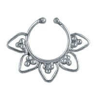 Load image into Gallery viewer, Fake Nasenring mit kleinen Kugeln als Dreieck verziert 925 Sterling Silber - chic - net.de
