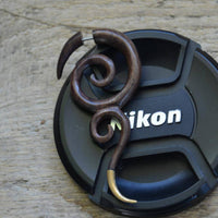 Cargar imagen en el visor de la galería, Fake Piercing Edelstahl Holz braun Spiralen Brass Spitze - chic - net.de
