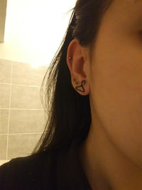 Load image into Gallery viewer, Fake Piercing Expander schwarz Kleiderbügel Schaubverschluss Edelstahl - chic - net.de
