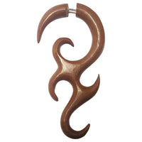 Cargar imagen en el visor de la galería, Fake Piercing Lobe Edelstahl Holz Flames Dehnschnecke - chic - net.de
