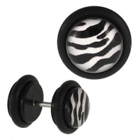 Load image into Gallery viewer, Fake Piercing Plug schwarz Leoparden Fell weiß schwarz Gummiring 7 mm - chic - net.de
