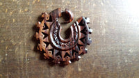 Cargar imagen en el visor de la galería, Fake Piercing Zackenrad Holz Edelstahl handgeschnitzt groß dunkelbraun Dehner - chic - net.de
