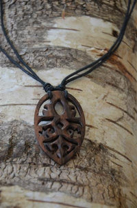 Load image into Gallery viewer, Holzkette Blatt Ornament Holz gemasert Sonoholz Baumwolle Unisex verstellbar - chic - net.de
