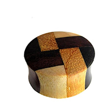 Cargar imagen en el visor de la galería, A round, double-flared wooden box with a wavy side, featuring a tribal four-color geometric pattern, inspired by handmade laminiert Holzplug vier Farben Muster Tribal Holz Plug designs.
