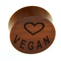 Cargar imagen en el visor de la galería, Flesh Plug Holz rotbraun Gravur Herz I Love Vegan
