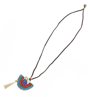 Load image into Gallery viewer, Lange Lederband Kette schwarz Spiralen Ethno Fäden rot blau Stein dunkelblau - chic - net.de
