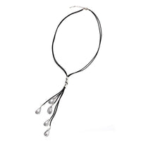 Cargar imagen en el visor de la galería, Lederbandkette schwarz Anhänger Edelstahl silberfarben Tropfen Länge 53 cm - chic - net.de
