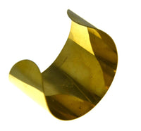 Load image into Gallery viewer, Messing Armreif gold 50mm breit verstellbar - chic - net.de
