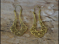 Load image into Gallery viewer, Messing Bügel Ohrringe antik gold Zapfen Spiralen - chic - net.de
