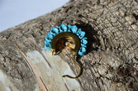 Load image into Gallery viewer, Messing Ohrringe Türkis Stein gold Bogen Herzbögen - chic - net.de
