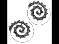 Load image into Gallery viewer, Messingohrringe versilbert Spiralen Pünktchen Herzen Ornamente 925 sterling Silber - chic - net.de
