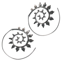 Load image into Gallery viewer, Messingohrringe versilbert Spiralen Punkte groß klein Dreieck 925 sterling Silber - chic - net.de
