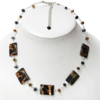 Load image into Gallery viewer, Muschelkette eckig braun getigert Perlmutt Glitzerperlen Edelstahl 41 - 48 cm - chic - net.de
