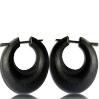 Load image into Gallery viewer, Narra Holz Pin Ohrringe Creolen Kreise dick handgeschnitzt schwarz 45 mm - chic - net.de

