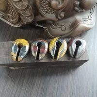 Load image into Gallery viewer, Ohrgewicht Natur Stein 12mm Tropfen Schlüsselloch braun - chic - net.de
