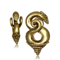 Load image into Gallery viewer, Ohrgewichte Piercing Borneo verzierte Spiralform Brass antik golden 40 g - chic - net.de
