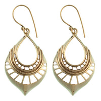 Load image into Gallery viewer, Ohrringe Brass Tribal OhrhängerTropfenform gewölbt Muster antik golden - chic - net.de
