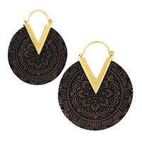Load image into Gallery viewer, Ohrringe Narra Holz Brass gold Zacke Blume Mandala - chic - net.de
