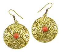 Cargar imagen en el visor de la galería, Ohrringe Sandstein Herz Kreis Dreiecke Messing Ohrhänger orange nickelfrei antik golden Tribal Brass - chic - net.de
