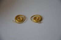 Load image into Gallery viewer, Ohrringe vergoldet 925 Silber gebürstet Spiralen - chic - net.de

