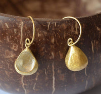 Load image into Gallery viewer, Ohrringe vergoldet 925 Silber Tropfen offen Hook Bogen - chic - net.de
