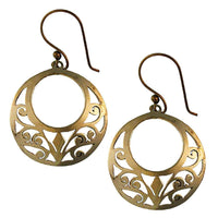 Cargar imagen en el visor de la galería, Ohrringe verschnörkelt Muster Kreis Rand Messing Brass antik golden Tribal Schmuck - chic - net.de
