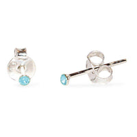 Load image into Gallery viewer, Ohrstecker Glas hellblau facettiert 925 Sterling Silber 1mm - chic - net.de
