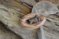 Load image into Gallery viewer, Olivenholz 14mm Piercing Hoop Creole Mandel 65mm hell - chic - net.de
