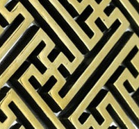 Load image into Gallery viewer, Piercing 38g Ohrgewicht Brass gold 8mm Kreis Labyrinth - chic - net.de
